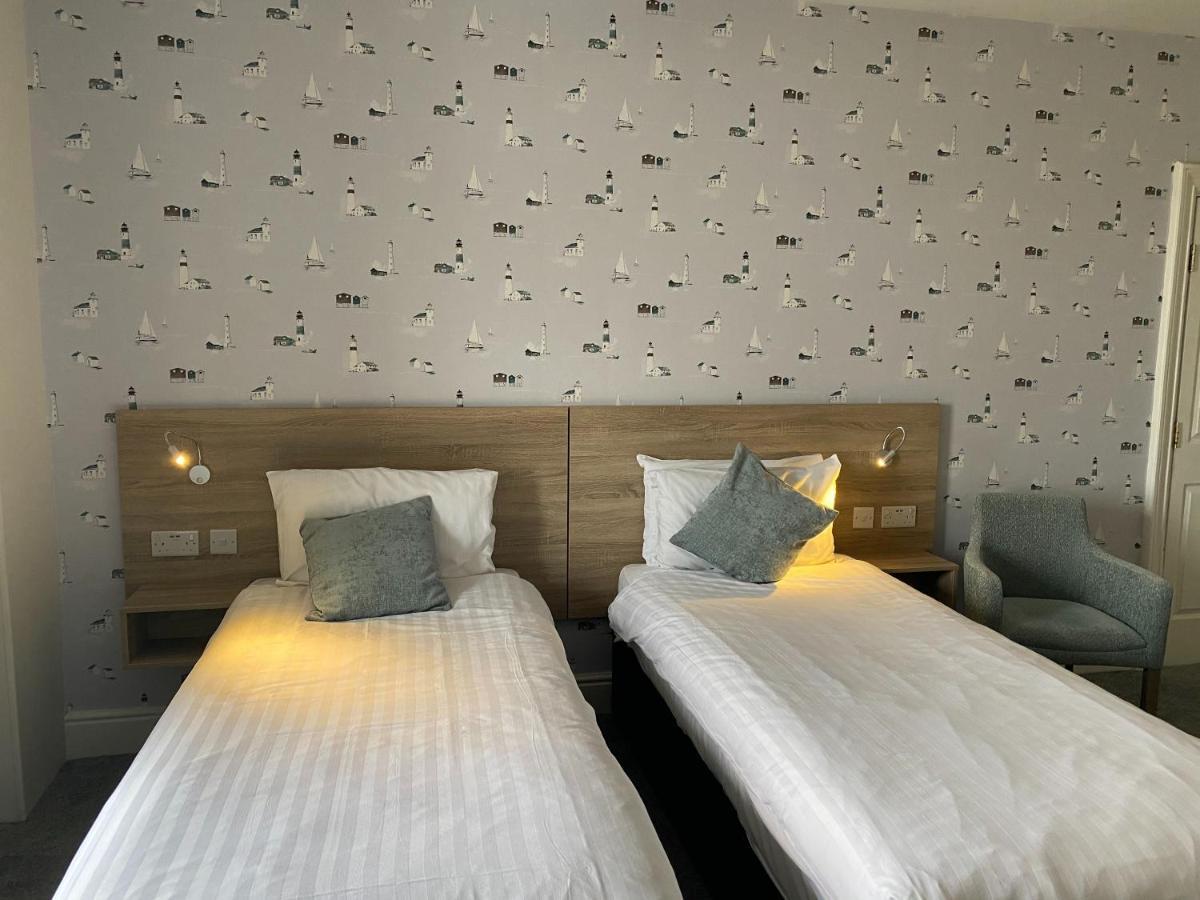 The Clarendon Hotel มอร์คัมบ์ ภายนอก รูปภาพ