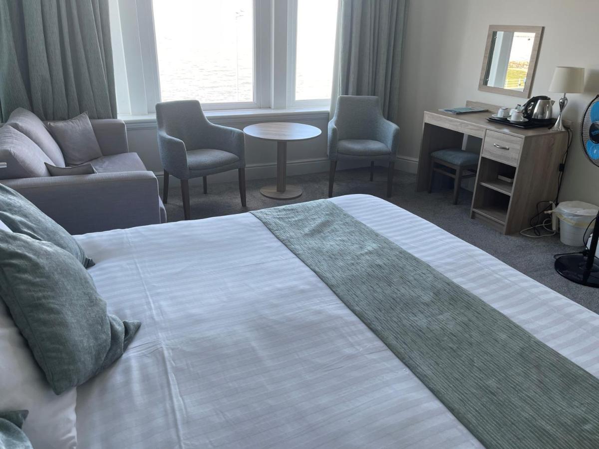 The Clarendon Hotel มอร์คัมบ์ ภายนอก รูปภาพ