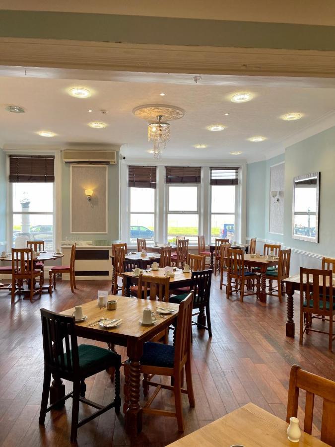 The Clarendon Hotel มอร์คัมบ์ ภายนอก รูปภาพ