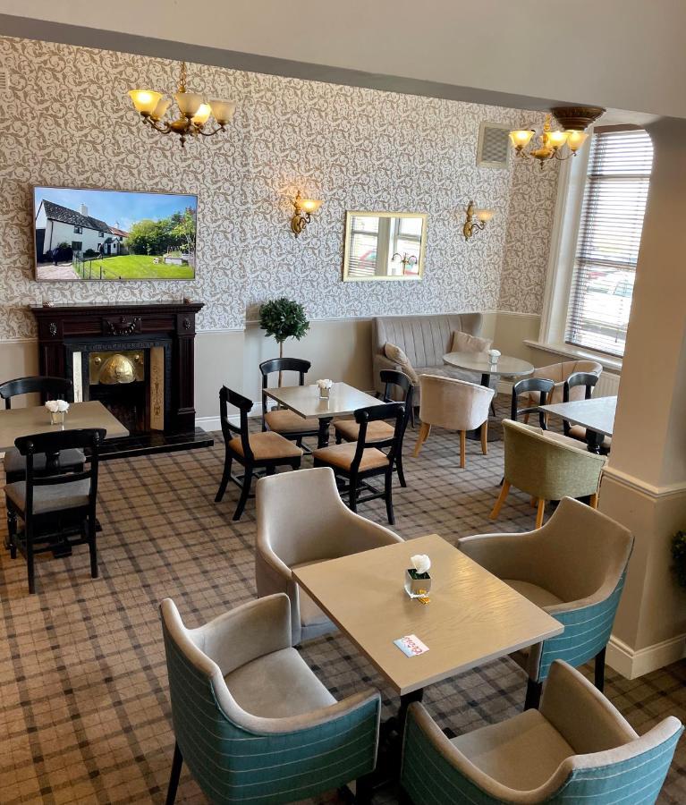 The Clarendon Hotel มอร์คัมบ์ ภายนอก รูปภาพ