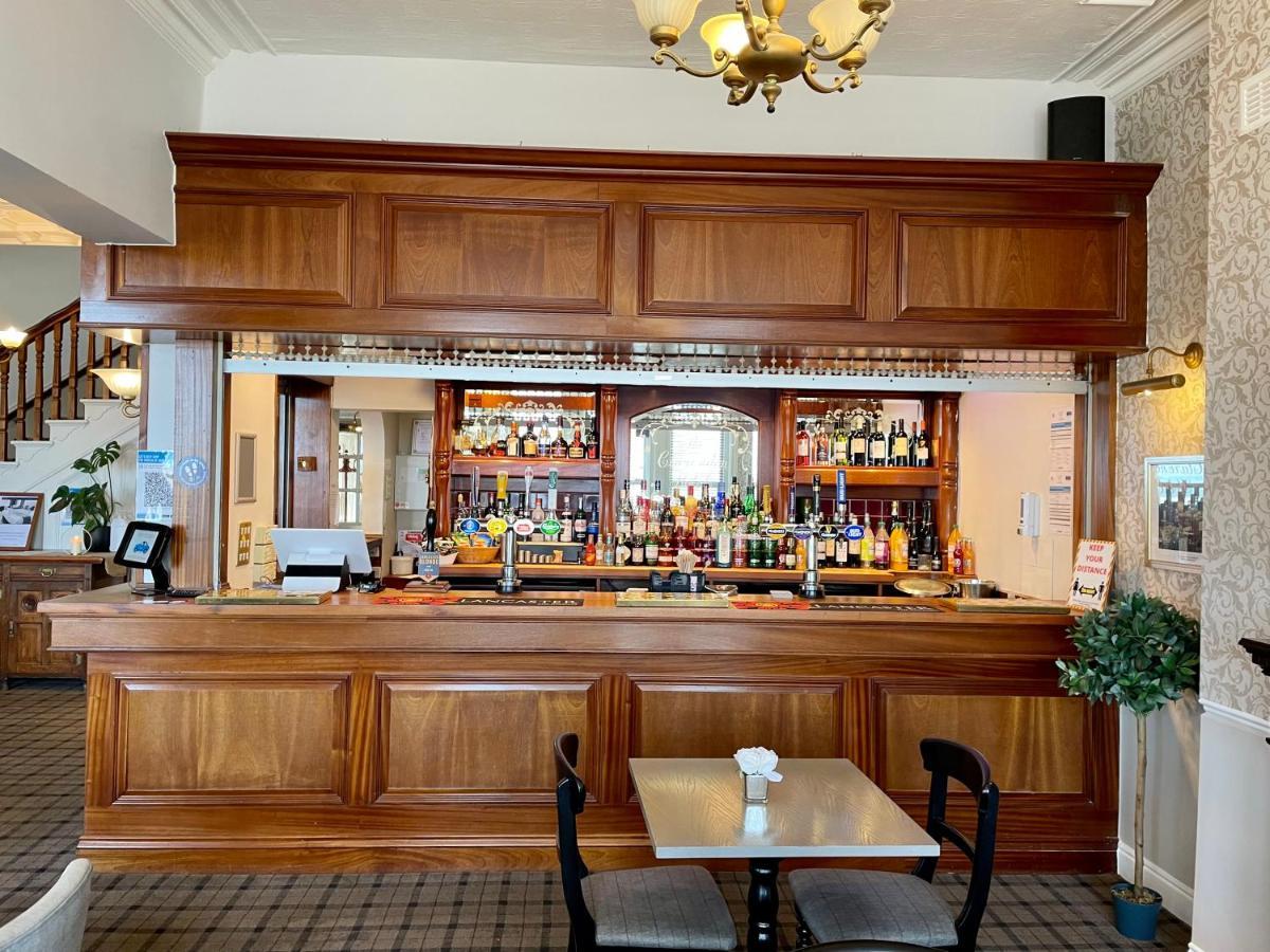 The Clarendon Hotel มอร์คัมบ์ ภายนอก รูปภาพ